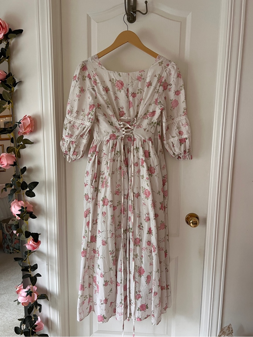 Floral linen maxi dress - Picture 4 of 11